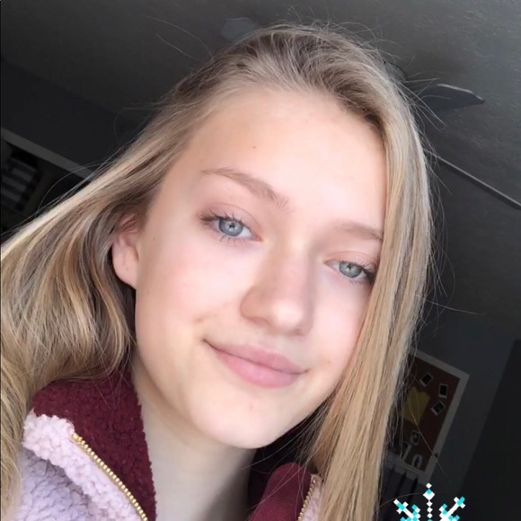 Meet your Posher, Olivia - Picture 1 of 1